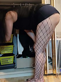 Amateur Latina MILF Photos