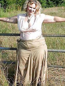 Fantastical older women want to have anal sex with dildo