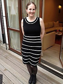 Mature lass spreading her legs