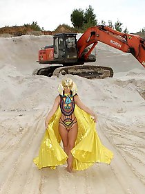 Queen of Excavators