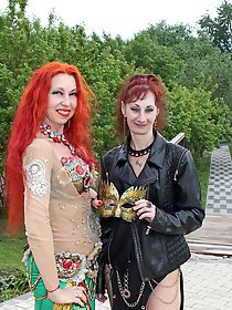 Pretty-looking older momma is getting pleasure on pics