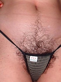 Ultra-sexy older sluts are spreading their lips