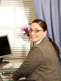 Housewife Michelle from auntjudys.com gallery 6