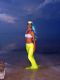 Eltons evening at the seaside pier