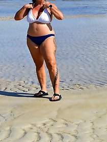 Real old babe is teasing her boyfriend