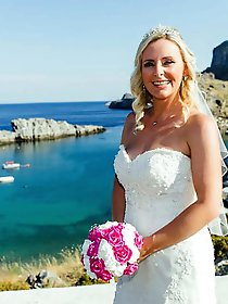 Older momma wants to tease you