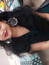 Intimate encounter with an Indian housewife of South Asian descent