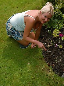 Babe Lily from Aunt Judys gallery 6