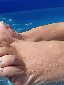 A married woman enjoys the flavor of a big black cock